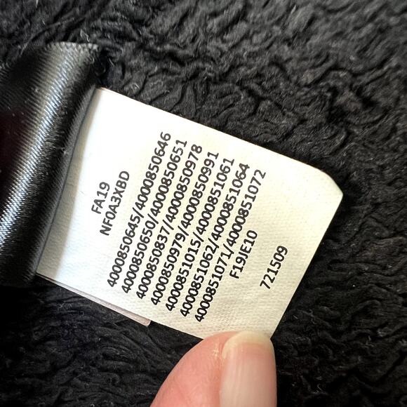 The North Face Osito Jacket Black Small - Picture 6 of 7